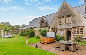 in Minterne Magna (95219) Holiday Home
