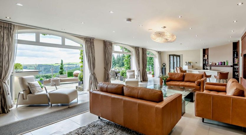 Photo of 5 Bed in Otley