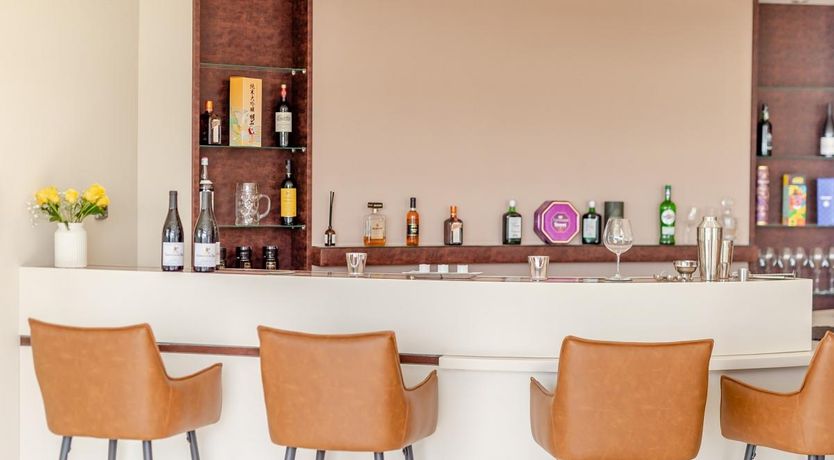 Photo of 5 Bed in Norwood