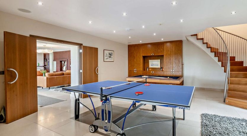 Photo of 5 Bed in Norwood