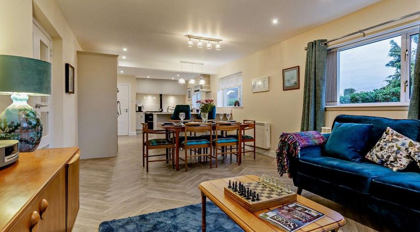 Photo of 4 Bed in Fortrose