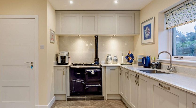 Photo of 4 Bed in Fortrose