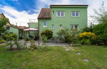 Velký Osek Holiday Home