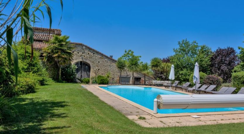 Photo of Larroque Haute