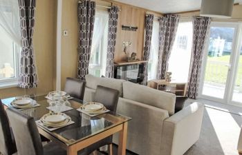 Kingfishers 40 Holiday Home