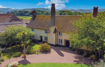 West Lynch Farm, Allerford Holiday Home