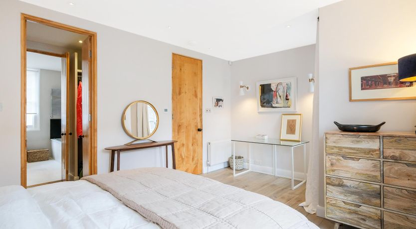 Photo of London Essence