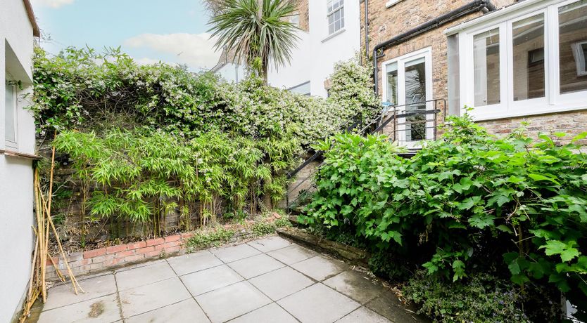 Photo of London Essence