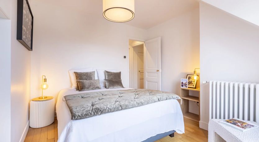 Photo of A Picture of Paris