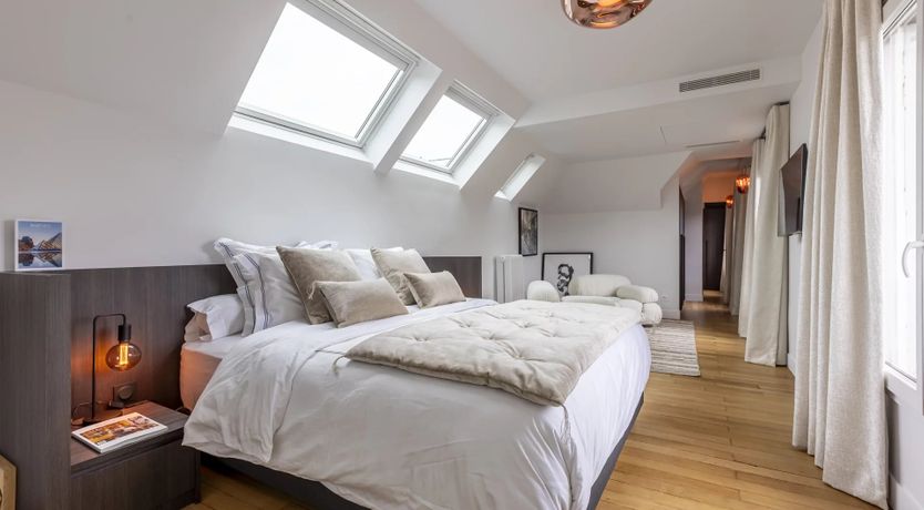 Photo of A Picture of Paris