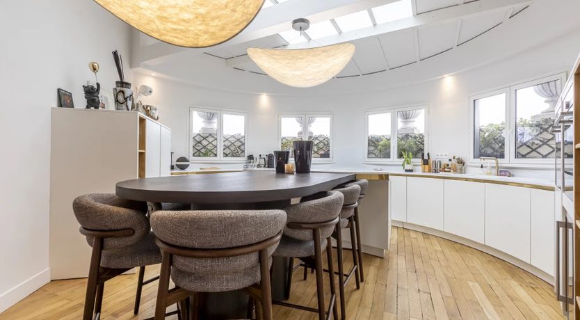 Photo of A Picture of Paris