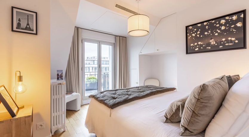 Photo of A Picture of Paris