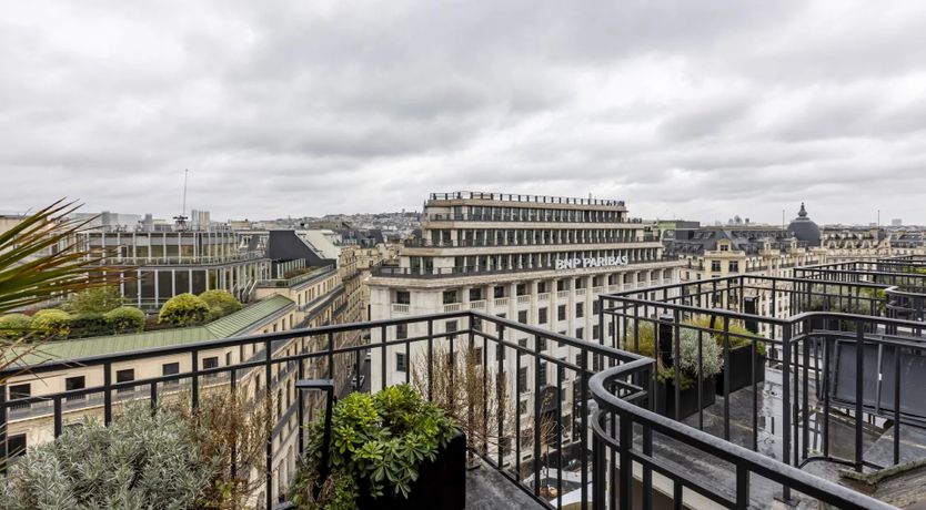 Photo of A Picture of Paris