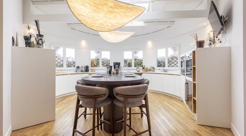 Photo of A Picture of Paris