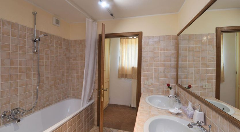 Photo of Chianti Lake