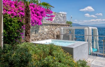 Blue Sorrento Holiday Home