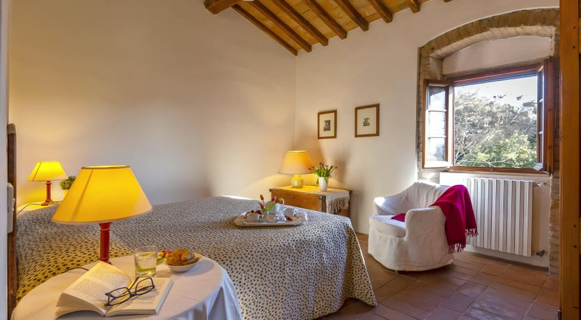 Photo of Tuscan Iris