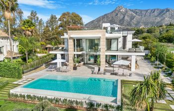 Marbella Moon Holiday Home