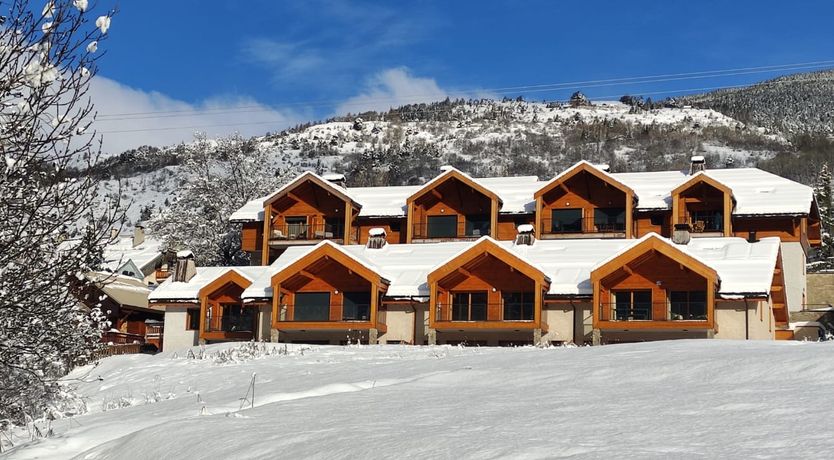 Photo of Snowy Luxury