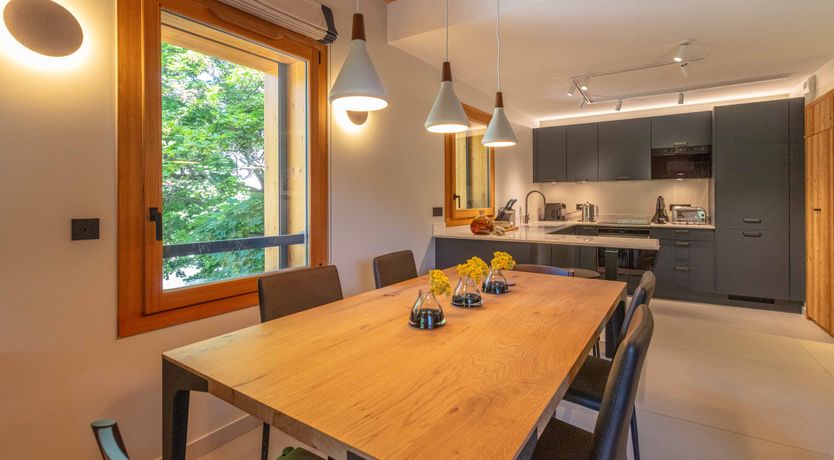 Photo of Snowy Luxury