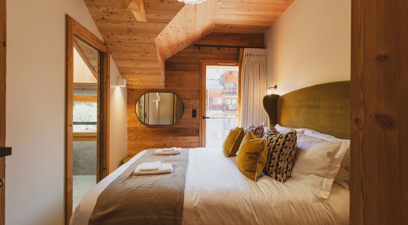 Photo of Snowy Luxury