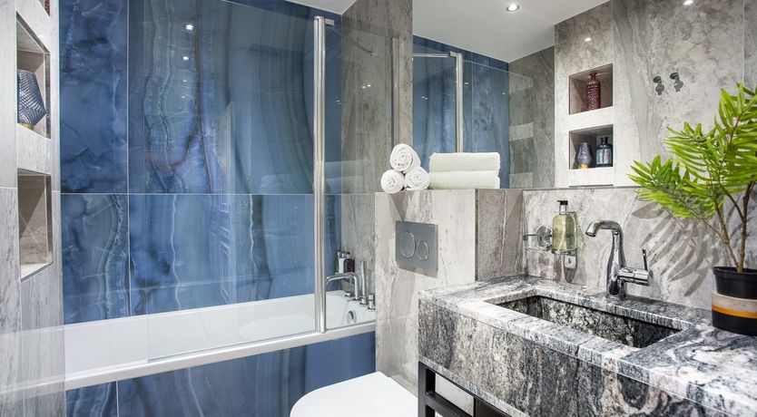 Photo of Parisian Pot of Gold