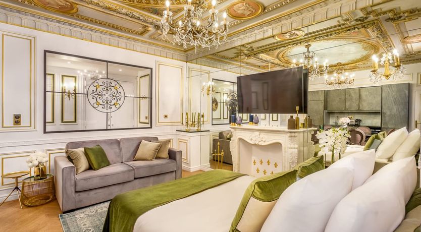 Photo of Parisian Pot of Gold