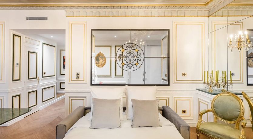 Photo of Parisian Pot of Gold