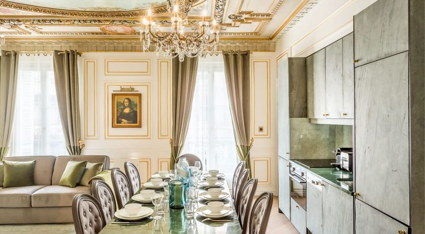 Photo of Parisian Pot of Gold