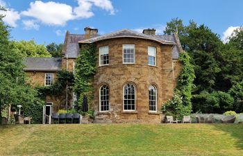 A Glorious Place Holiday Home