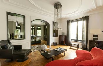 Porte Dauphine Townhouse Holiday Home