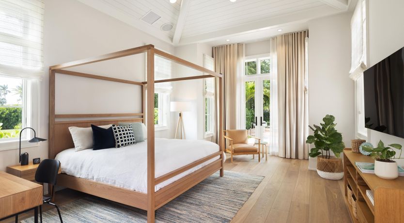 Photo of Naples Aglow