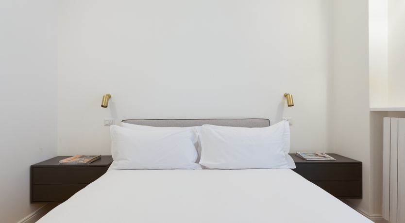 Photo of Madunina Shadow