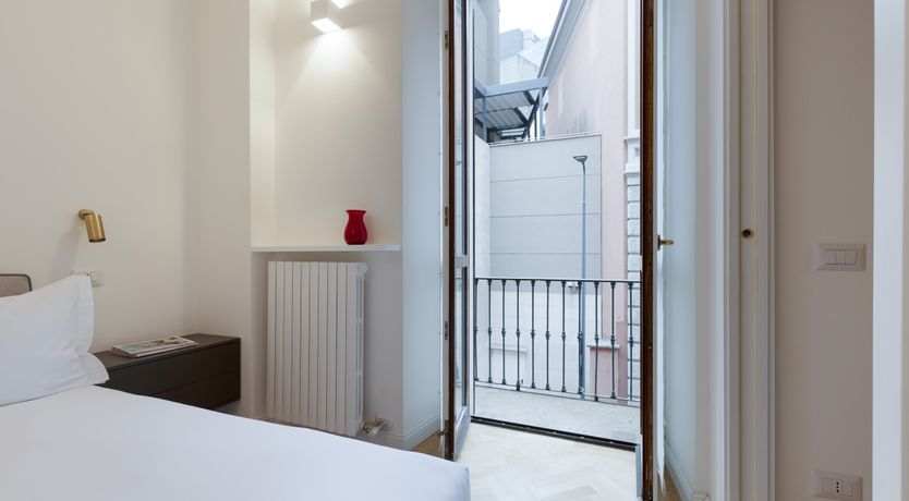 Photo of Madunina Shadow