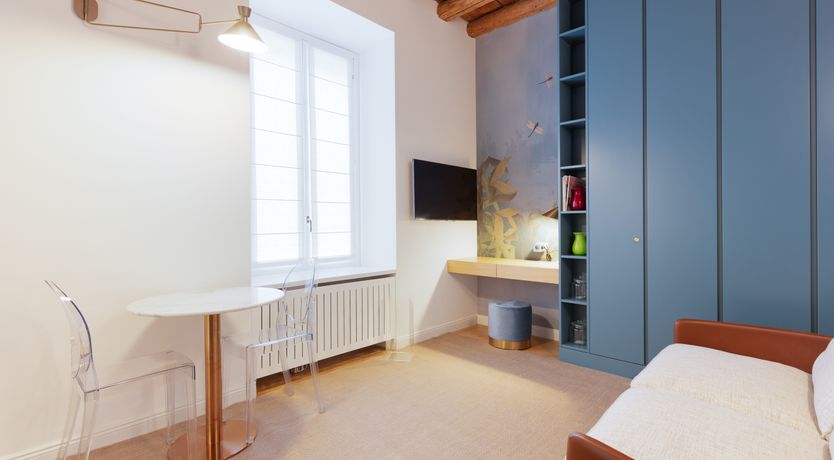 Photo of Madunina Shadow