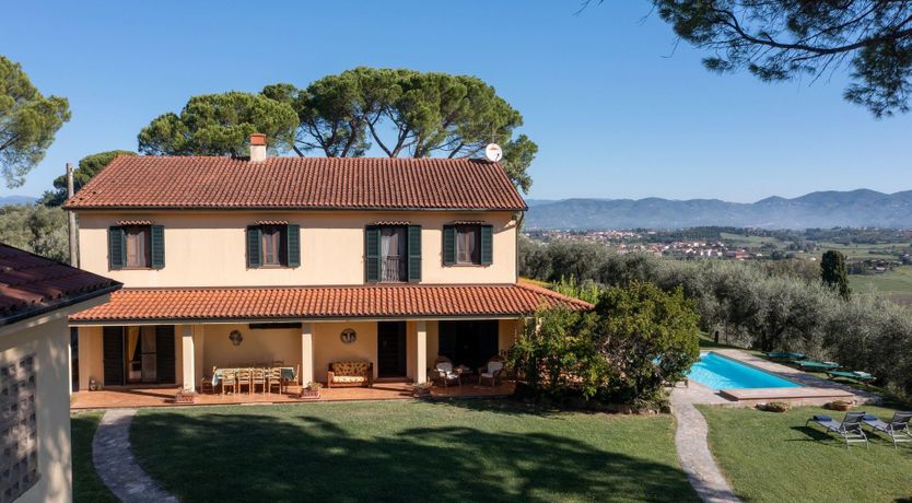 Photo of Leonardo's Muse