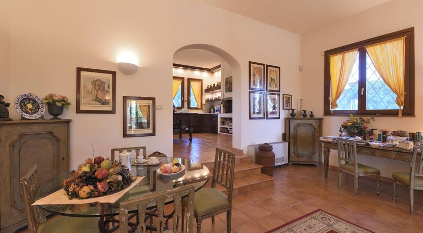 Photo of Leonardo's Muse