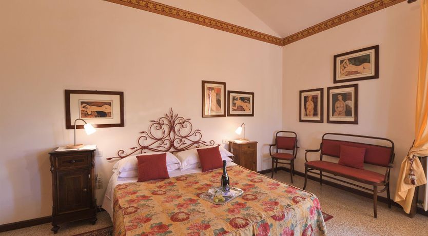 Photo of Leonardo's Muse