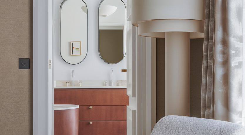 Photo of Parisian Promenade