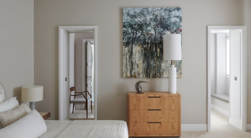 Photo of Parisian Promenade