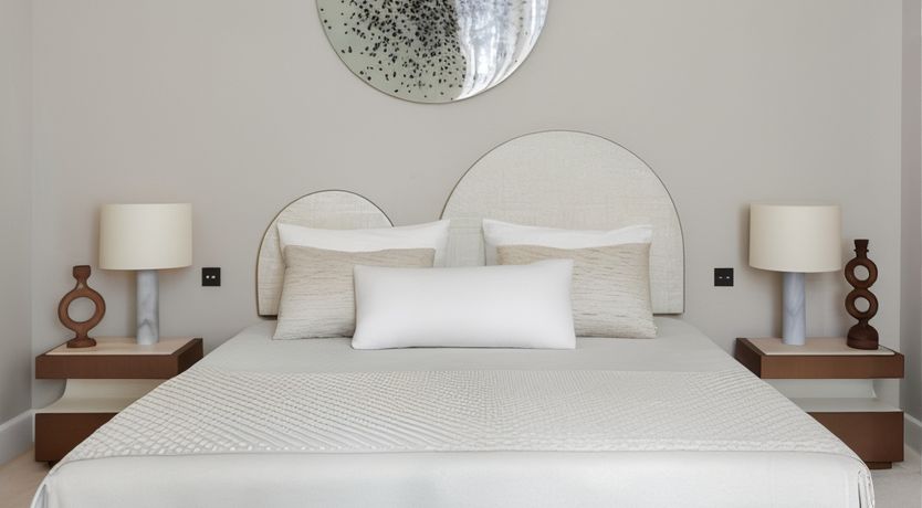 Photo of Parisian Promenade