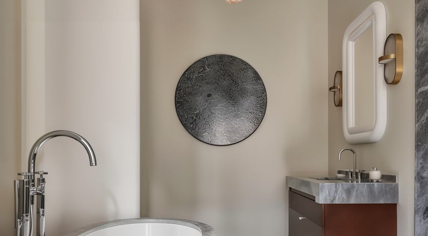 Photo of Parisian Promenade