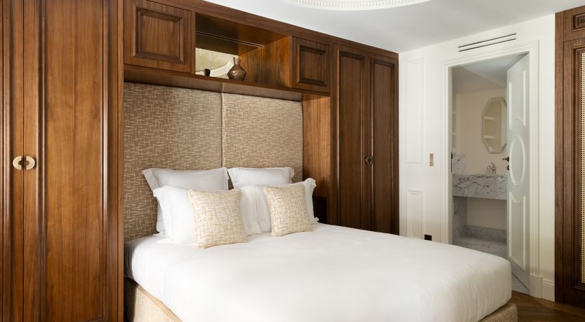 Photo of Walnut & Velvet