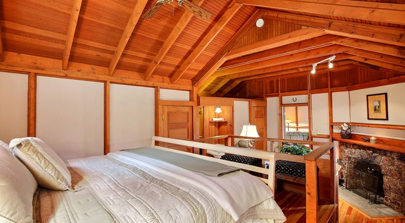 Photo of Colorado Charm