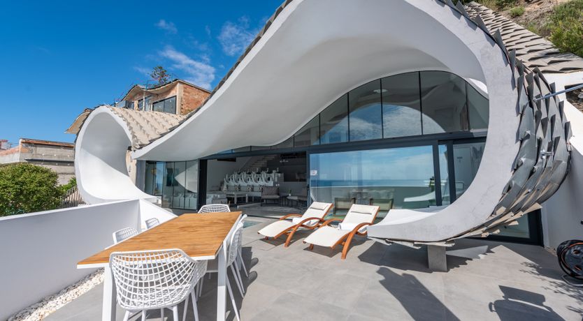 Photo of The Dragon House