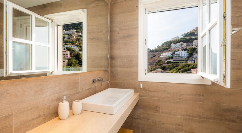 Photo of Aquarius Serenity