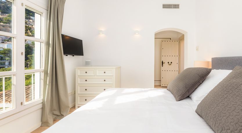 Photo of Aquarius Serenity