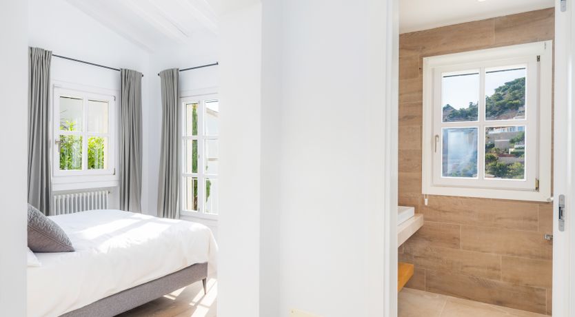 Photo of Aquarius Serenity