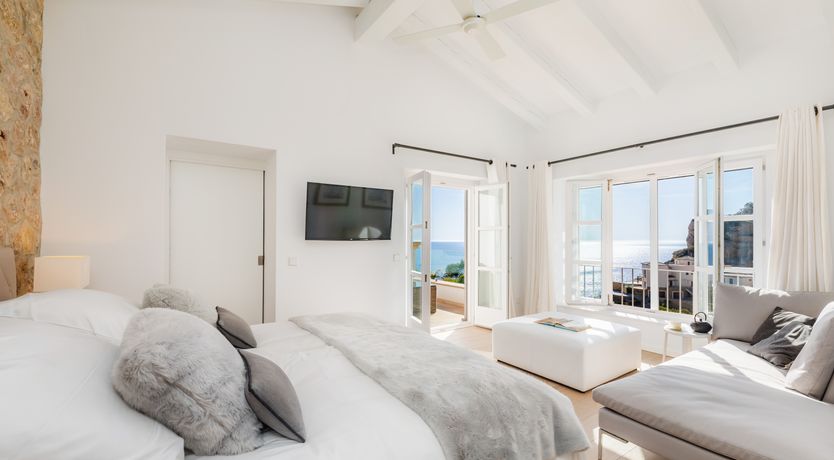 Photo of Aquarius Serenity