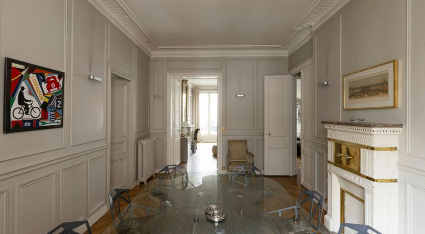 Photo of Parisian Boulevard